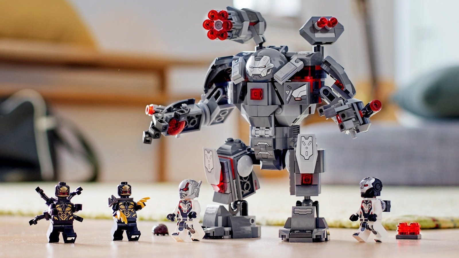 Imagen a escala real del Depredador de Maquina de Guerra LEGO (76124)